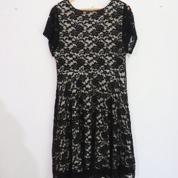 Torrid Lace Formal Party Overlay Challis Wedding Skater Dress Size 1X Used - Picture 4 of 6